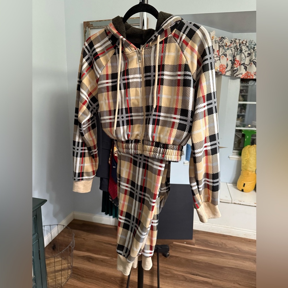 Chic plaid Jogger Set – 2 Piece Crop Jacket + Sweatpants Lounge Outfit